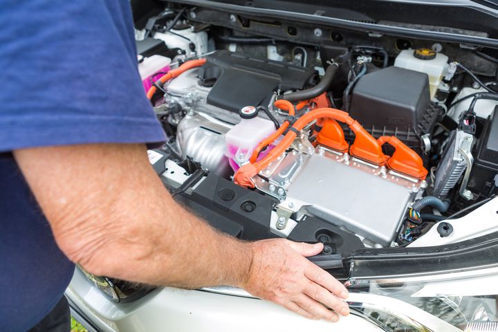 Hybrid Maintenance In Rochester, WA Hybrid Maintenance In Rochester, WA
